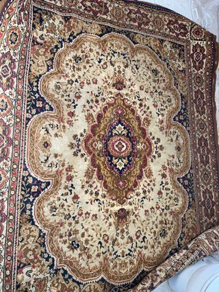 Alfombra salón diseño clásico