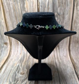 Collar Hematite Cruzado