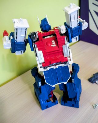 MP-22 Ultra Magnus Transformers Takara Tomy