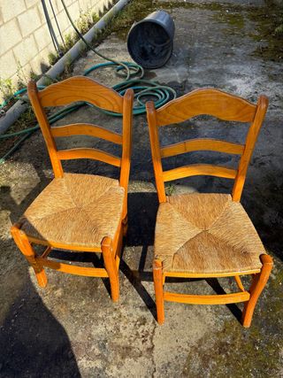 Sillas de madera con asiento de cáñamo