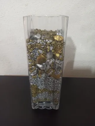 Jarrón cristal cuadrado.