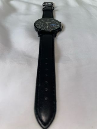 Reloj de pulsera negro QUARTZ