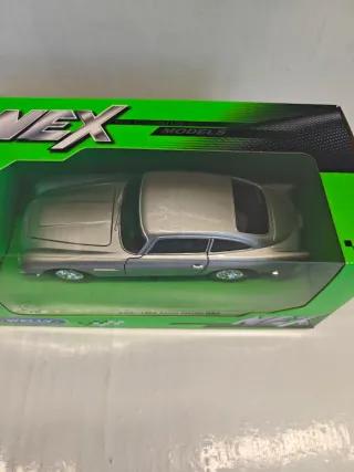 Aston Martin DB5 Welly 1:24