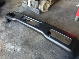 Paragolpes Nissan Trade