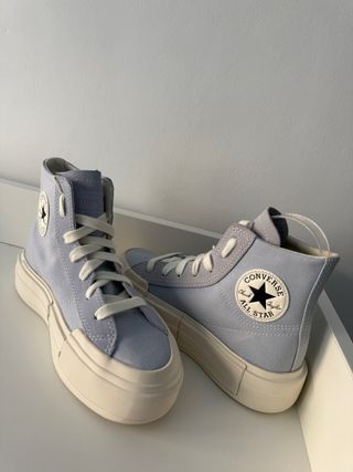 Converse plataforma azul y blanco