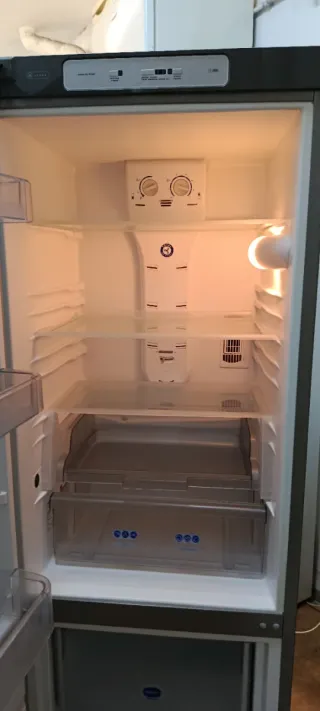 Nevera Whirlpool A+ Gris