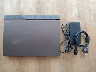 Portátil Gaming Asus ROG Strix G513IH