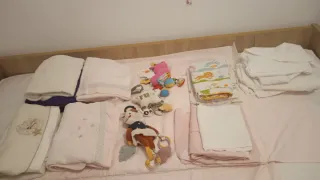 Cuna de bebé rosita con dibujos