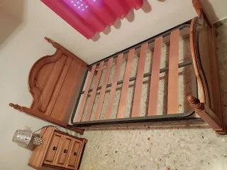 Cama 105 y mesilla