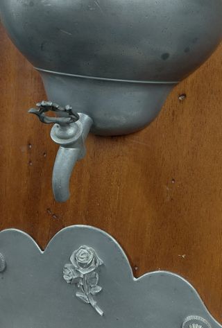 Fontana ornamentale in Peltro e Legno