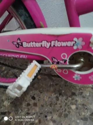 Bicicleta niña rosa y blanca