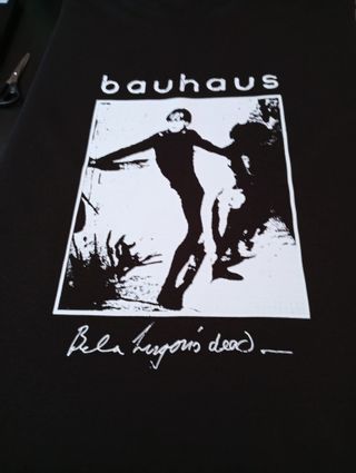 T-Shirt Bauhaus Post Punk Gótica Preta