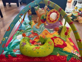 Parque infantil Tiny Love con accesorios