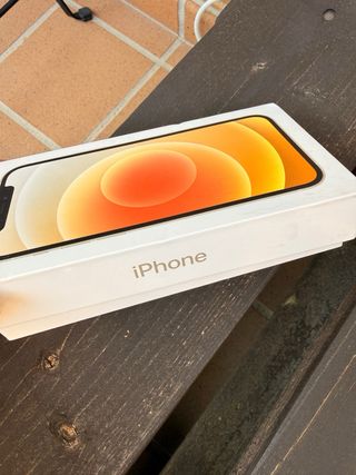 iPhone 12 64GB Blanco - Pantalla y Trasera Rotas