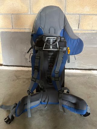 Mochila porteo montaña Deuter kid comfort III