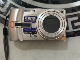 Panasonic Lumix Cámara Digital Plata 28mm