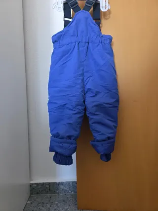 Pantalones de nieve con tirantes azules