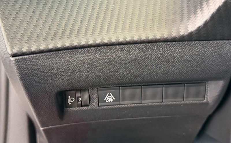 Peugeot 2008 2022, foto 21