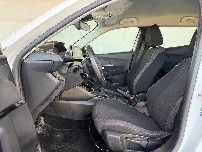 Peugeot 2008 2022, foto 28