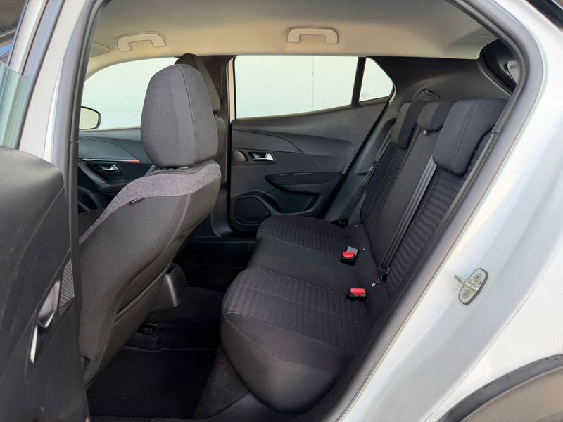 Peugeot 2008 2022, foto 35