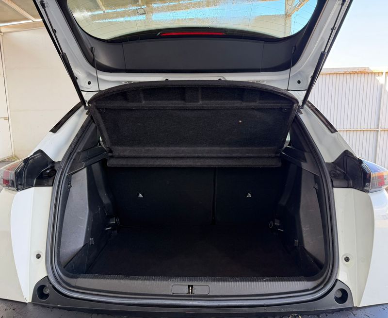 Peugeot 2008 2022, foto 37