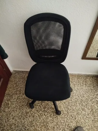 Silla de escritorio ergonómica negra
