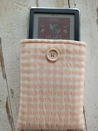Funda Kindle a cuadros melocotón