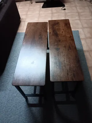 Estantería de cocina y comedor con bancos