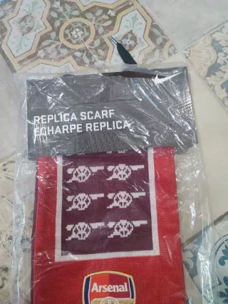 Oferta 3x2 Bufanda Nike Arsenal Roja y Blanca