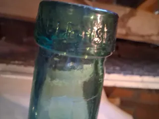 Dos damajuanas vintage tonalidades diferentes