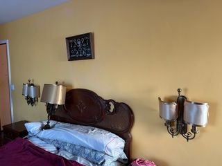 Conjunto de lampara y apliques de pared vintage.