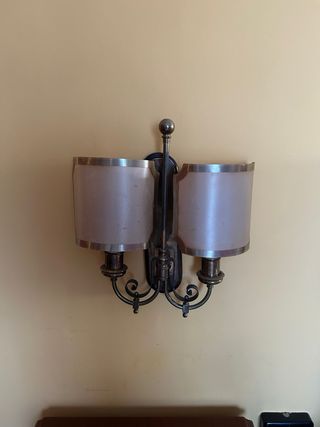 Conjunto de lampara y apliques de pared vintage.