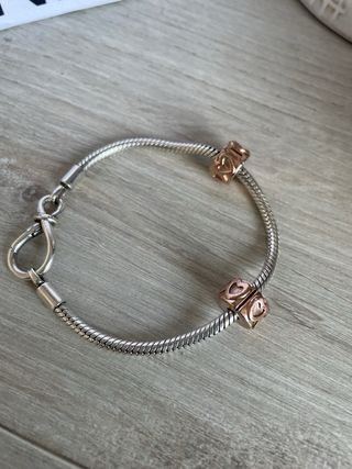 Pulsera Pandora con clips