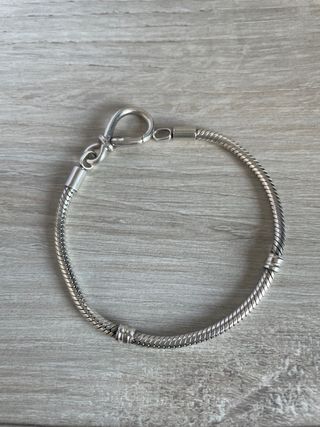 Pulsera Pandora con clips