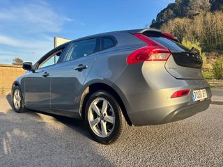 Volvo V40 2015