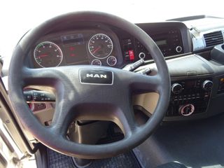 MAN TGS 26 320-CAMIONES GANCHO+GRUA