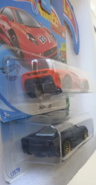 Conjunto 2 Jaguar XJ220 Hot Wheels