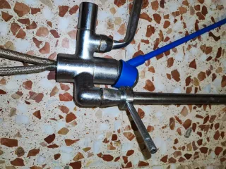 Grifo de cocina profesional con manguera