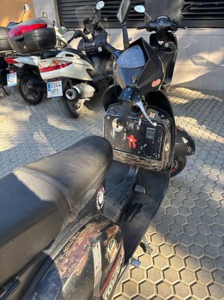 Vespa TX 200 Negra