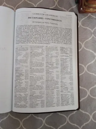 La biblia de las Américas. Biblia de estudio.