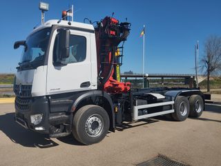 Mercedes AROCS 26 45-CAMIONES GANCHO+GRUA