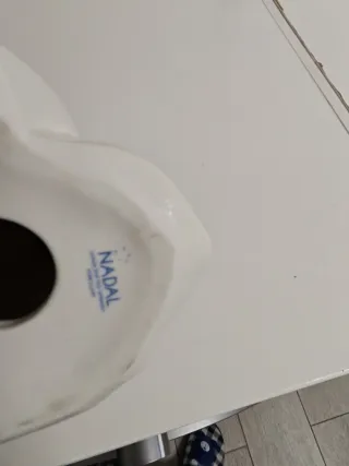 Figura porcelana Nadal niña cesta flores