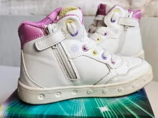 Zapatillas deportivas Geox unicornio. CON LUCES!