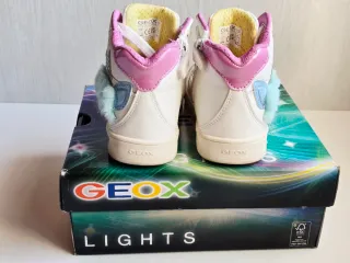 Zapatillas deportivas Geox unicornio. CON LUCES!