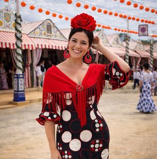 Traje Flamenca Negro Lunares Blancos y Rojos