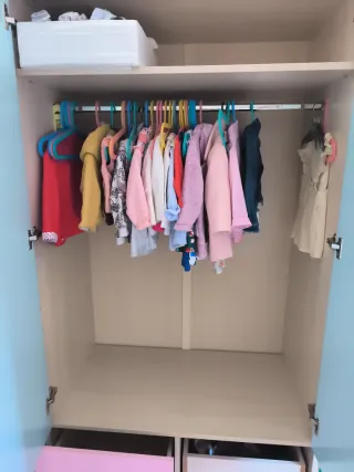 Armario infantil con tirador estrella