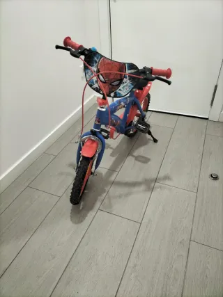 Bicicleta Infantil Spiderman Azul y Roja