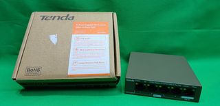 Tenda TEG1105P-4-63W Switch Gigabit PoE 5 Puertos