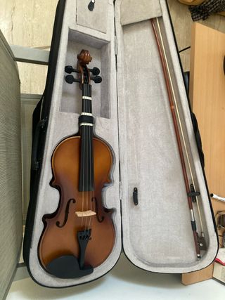 Violín 4/4 con funda y arco