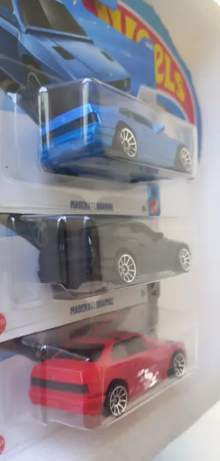 Conjunto 3 Maserati Shamal Hot Wheels